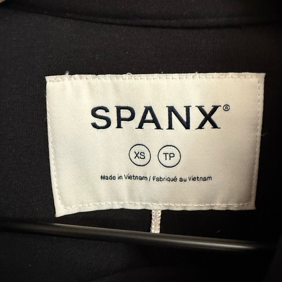 Spanx Air Essential Puffy Coat - Picture 3 of 4